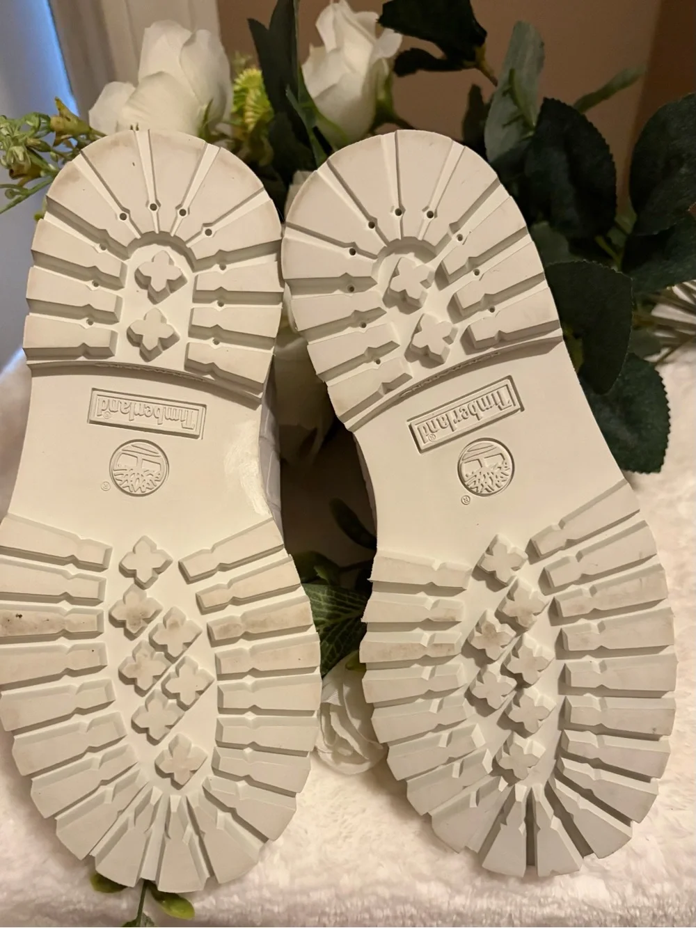 Timberland Kids White Croc Embossed Boots Red Lining Size 10.5 Toddler EUC